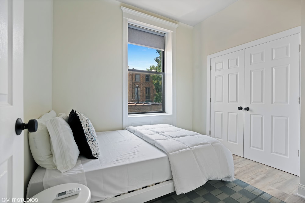 The Neighborhood Hotel Lincoln Park - photo 14