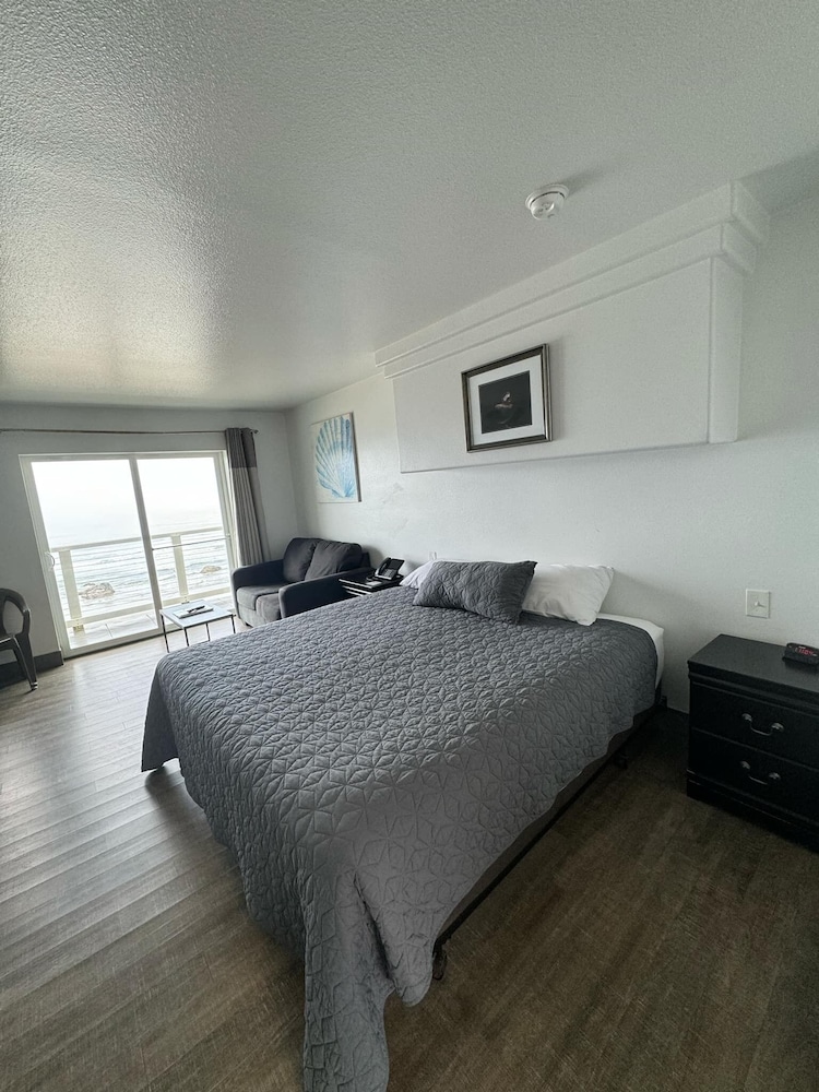 Sunset Oceanfront Lodging - photo 61