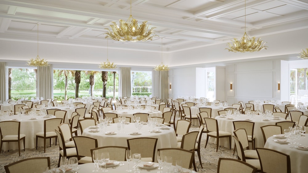 Naples Beach Hotel and Golf Club - photo 32