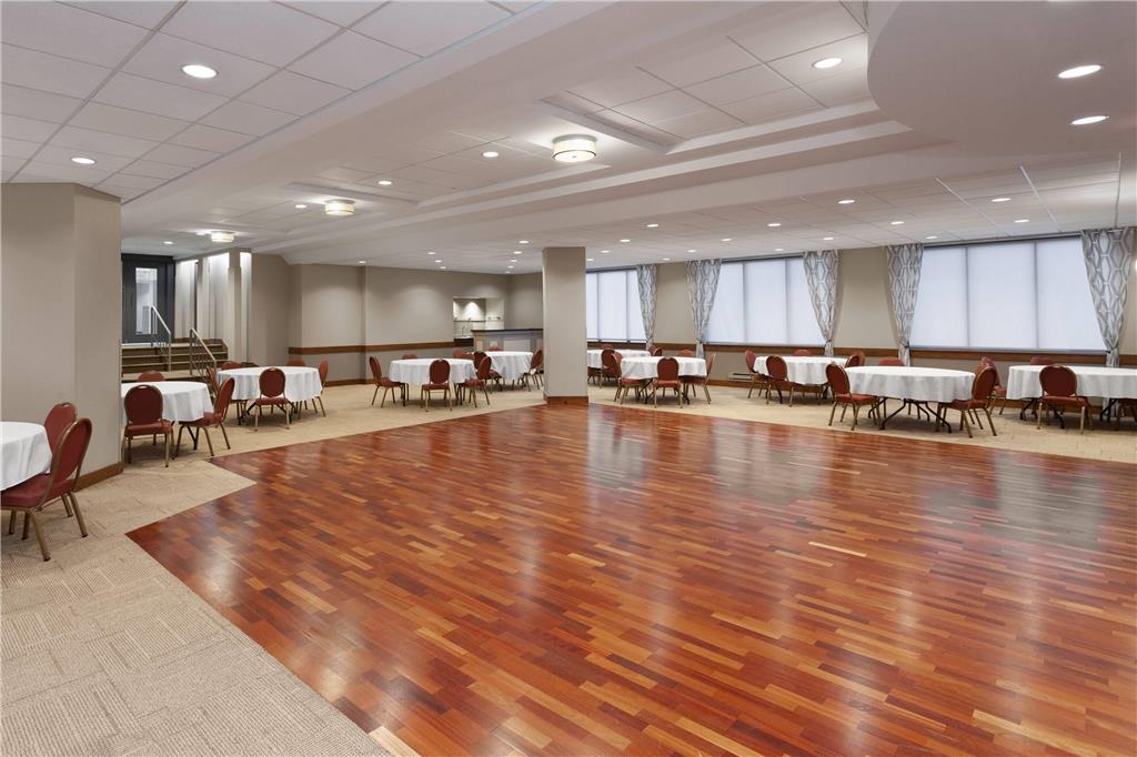 Ramada by Wyndham Milwaukee - photo 26