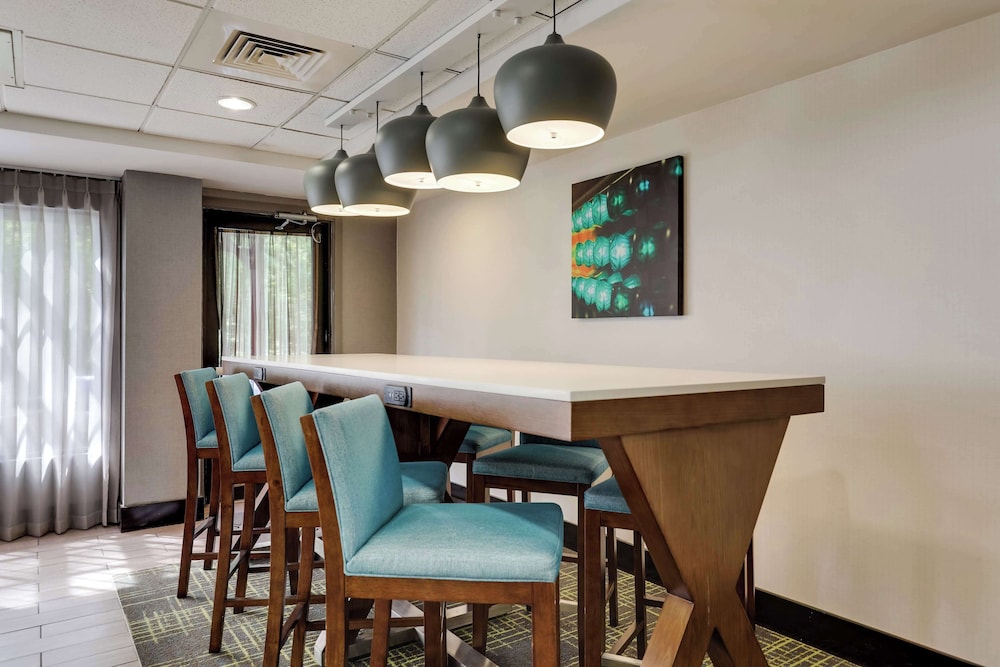 Hampton Inn Cumming - photo 3