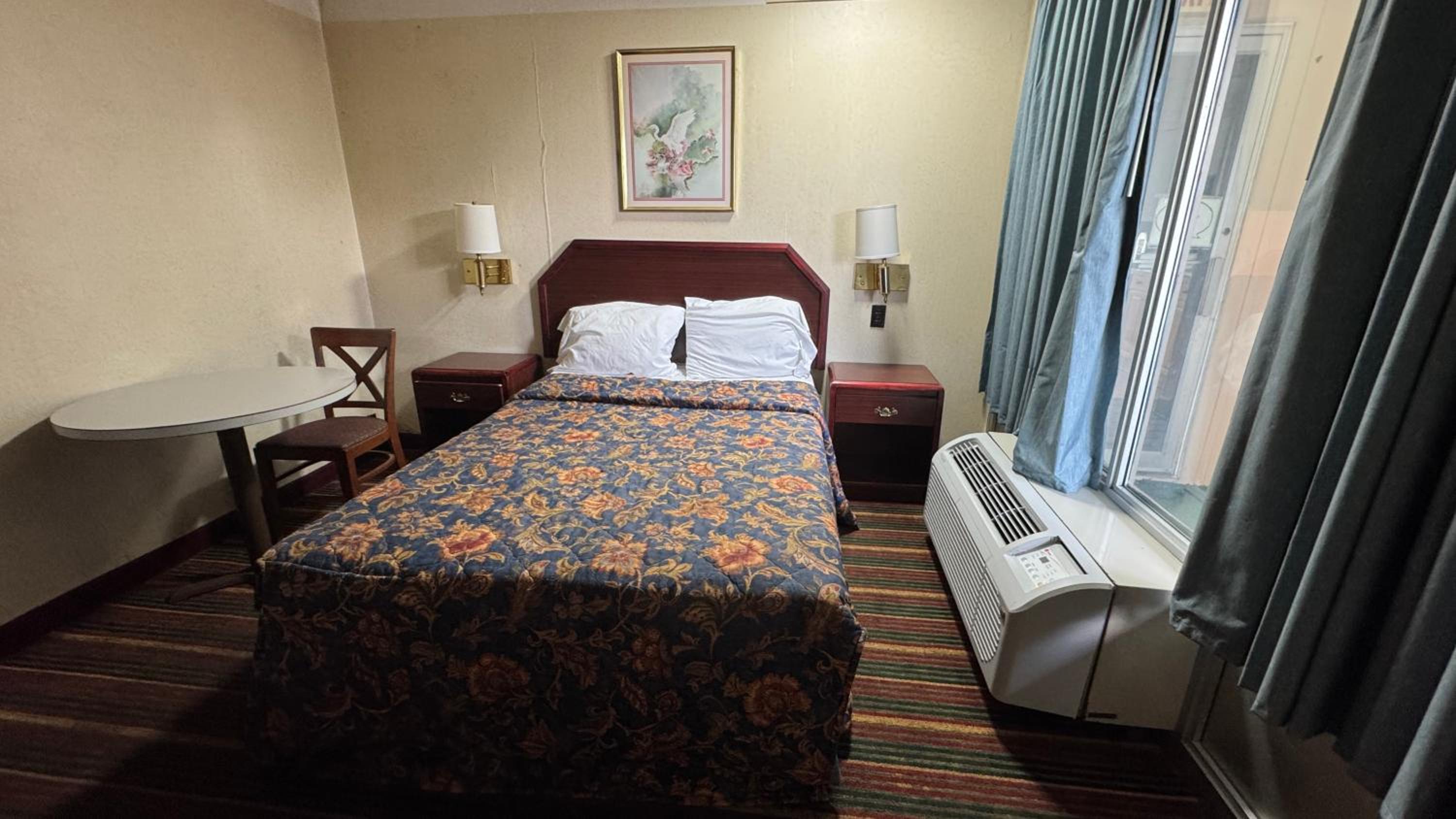 Rodeway Inn Dunmore - photo 8