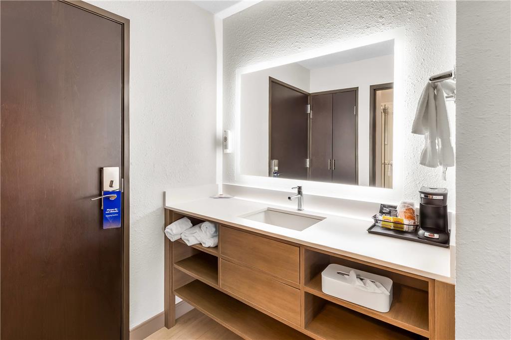 Comfort Inn Mayfield Heights Cleveland East - photo 9