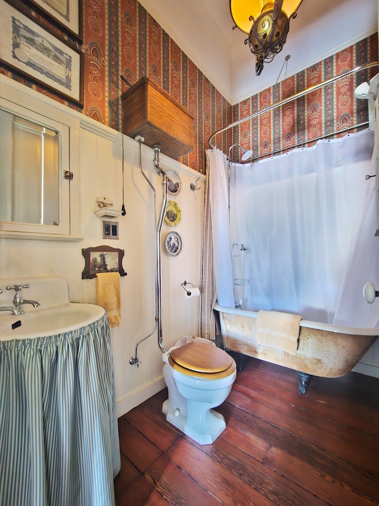The JD Hyde Historic Inn - photo 60