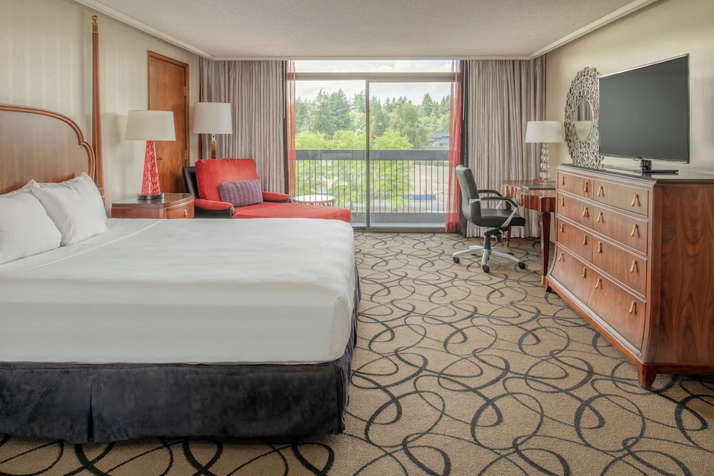 Hilton Bellevue - photo 12