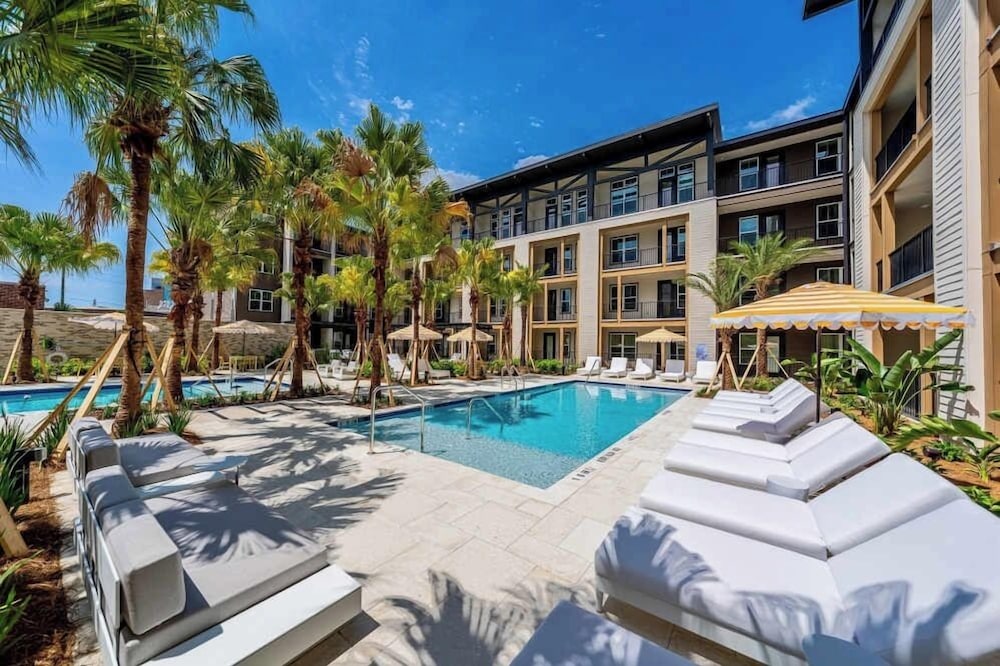 Historic Springfield Apartments by Landing — 4-Star Luxury Hotel in Jacksonville, United States
