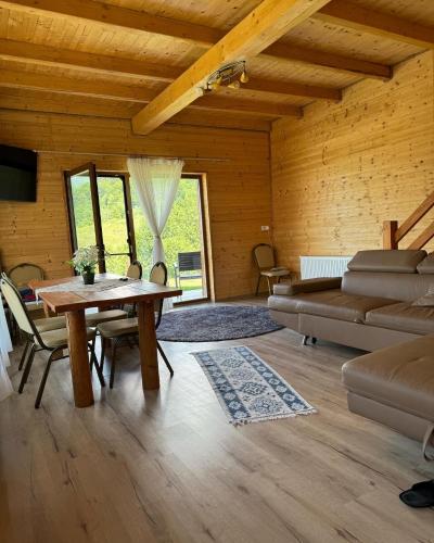 Cabana Izvorul Rece Maramureş in Baia Sprie, Romania