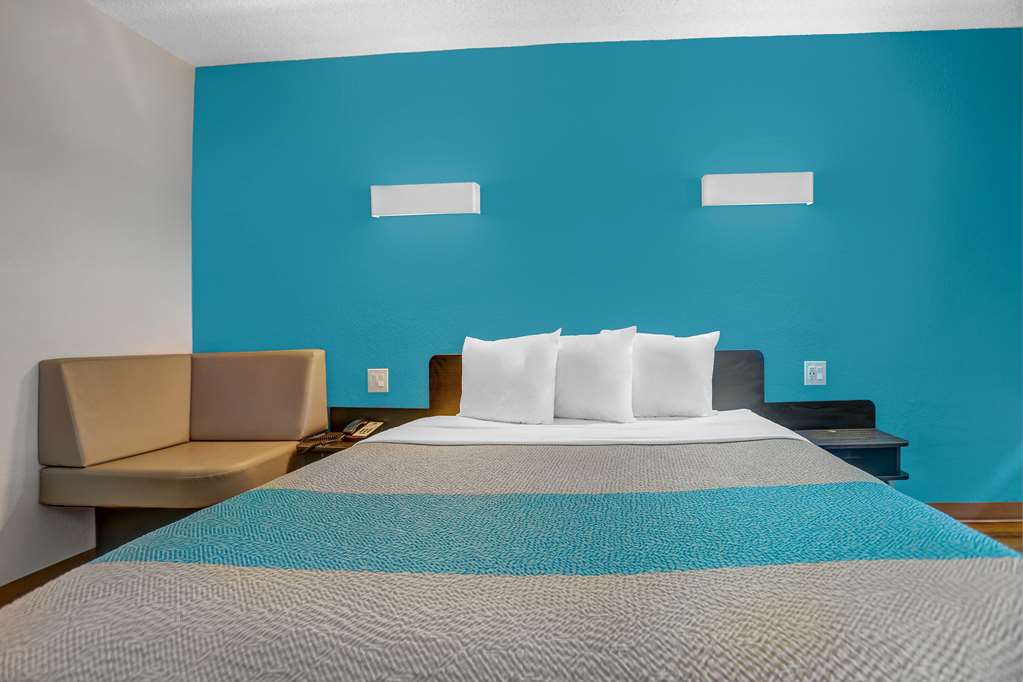 Motel 6 Jacksonville NC - photo 12