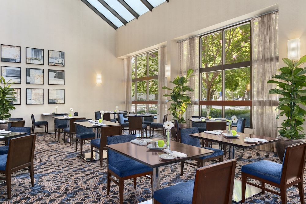 Embassy Suites by Hilton Santa Clara Silicon Valley - photo 51
