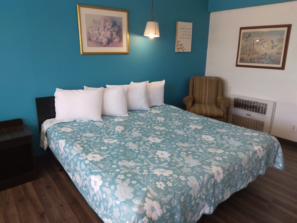 Capri Motel - photo 51