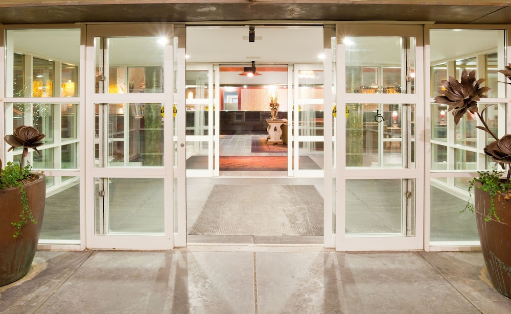 Crowne Plaza Minneapolis West by IHG - photo 86