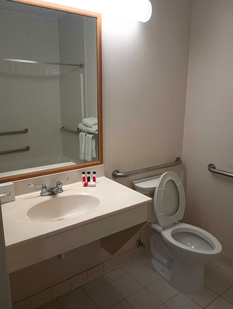 Miriam Hotel - photo 16
