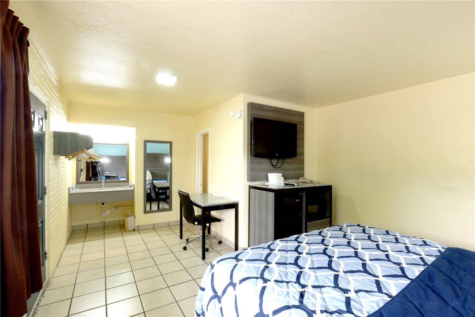 Americas Best Value Inn San Antonio Airport South - photo 8