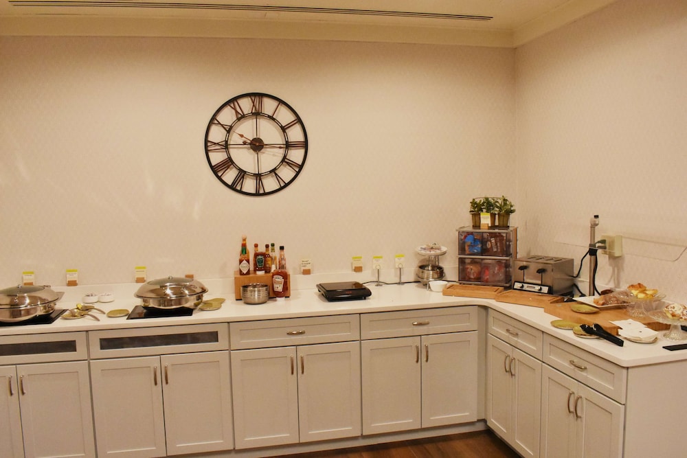 DoubleTree by Hilton Helena Downtown - photo 24