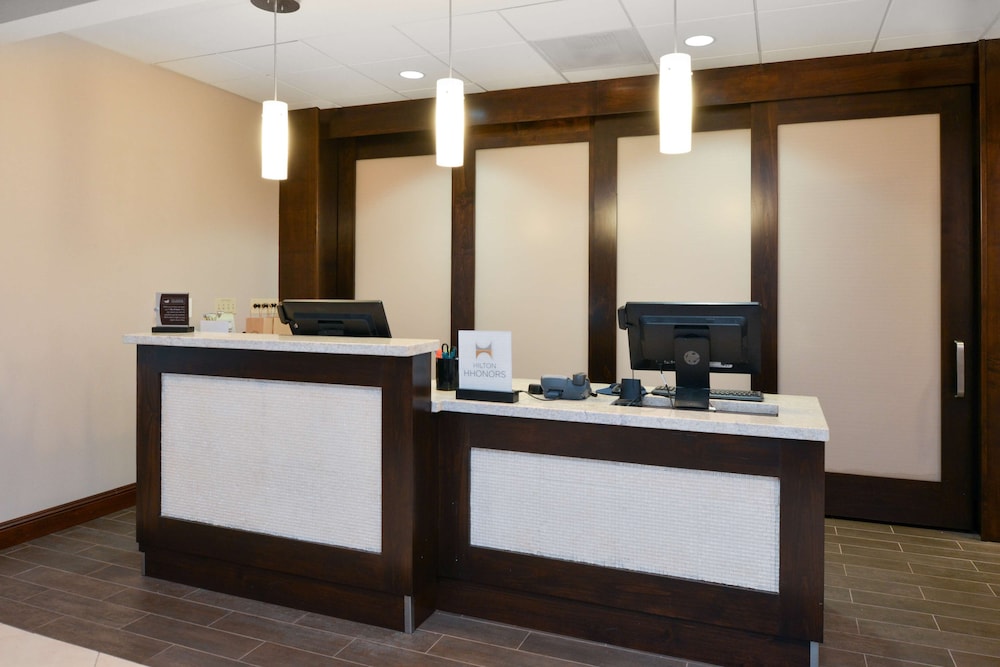 Homewood Suites by Hilton Fresno - photo 4