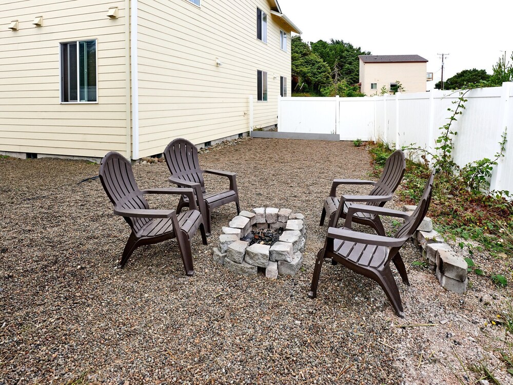 Surfer's Beach Retreat - photo 3