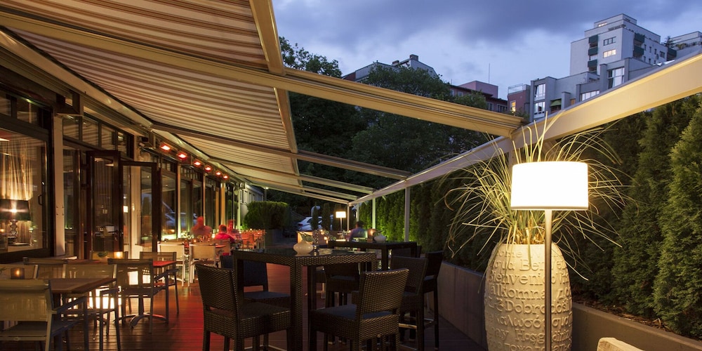 מזון ומשקאות