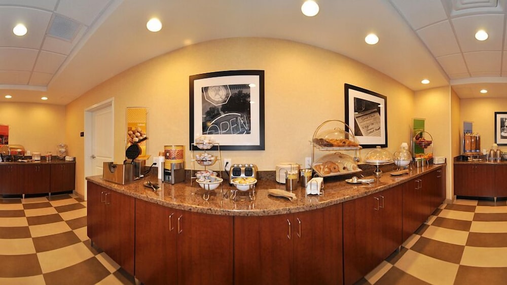 Hampton Inn Alamosa CO - photo 48