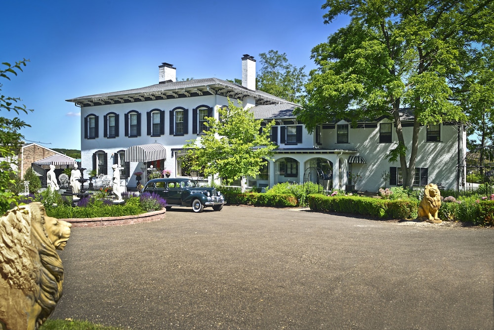 Maxwell Mansion - photo 40