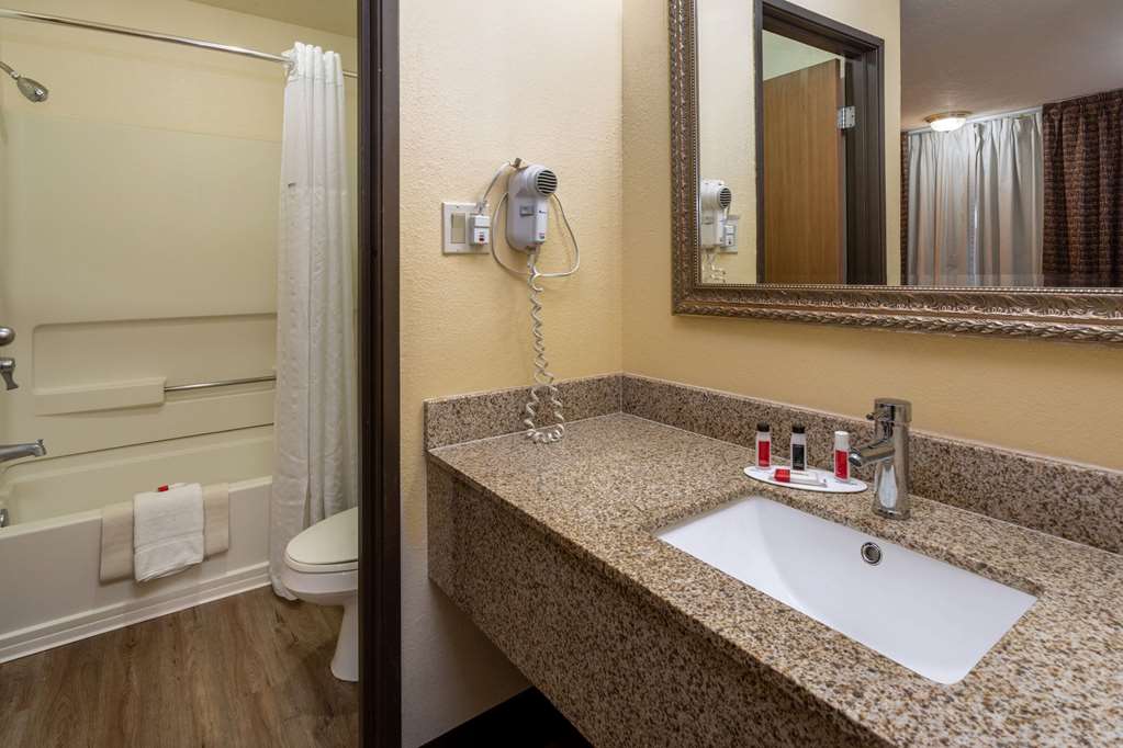 Travelodge by Wyndham Albuquerque East - photo 38
