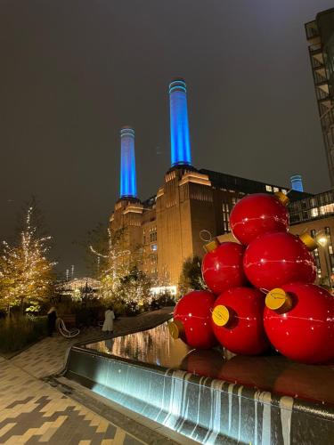 Battersea Power Station Residence — 4-Star Luxury Hotel in London, United Kingdom
