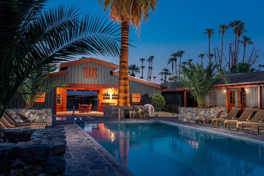 Sparrows Lodge — 4-Star Luxury Hotel in Palm Springs, United States