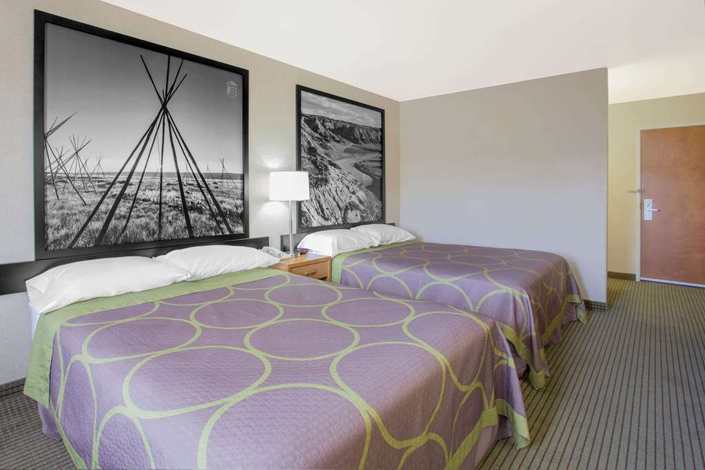 Super 8 by Wyndham Havre - photo 4