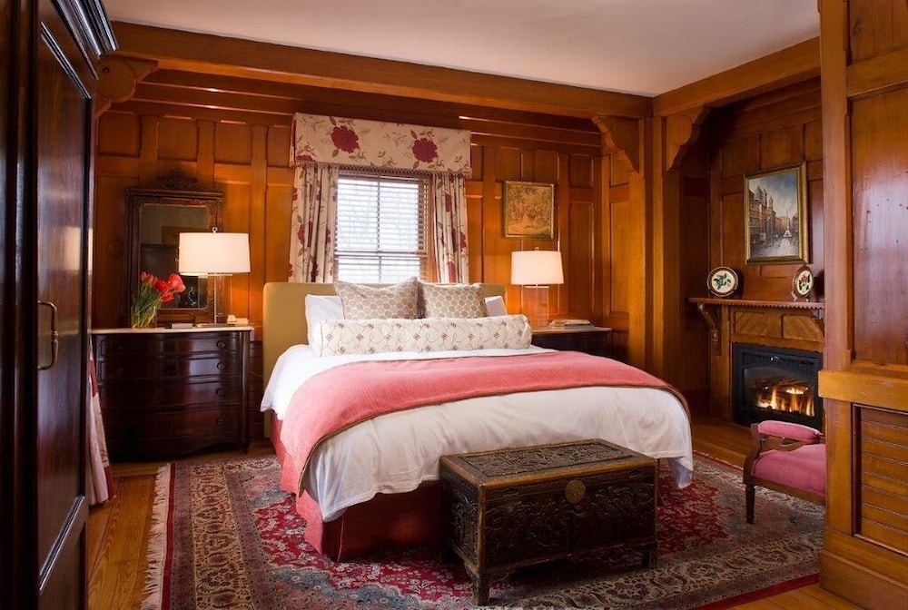 Castle Hill Inn - photo 36