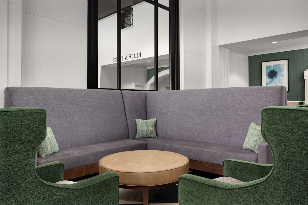 DoubleTree by Hilton Chicago O'Hare Airport Rosemont - photo 2