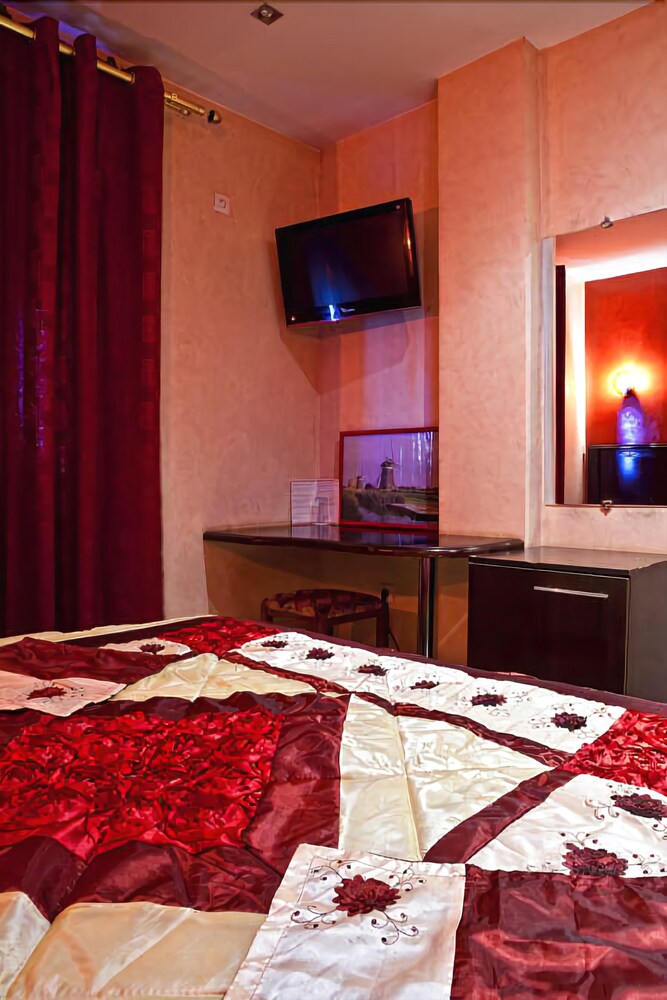 Hotel Amsterdam — Algiers — photo 4