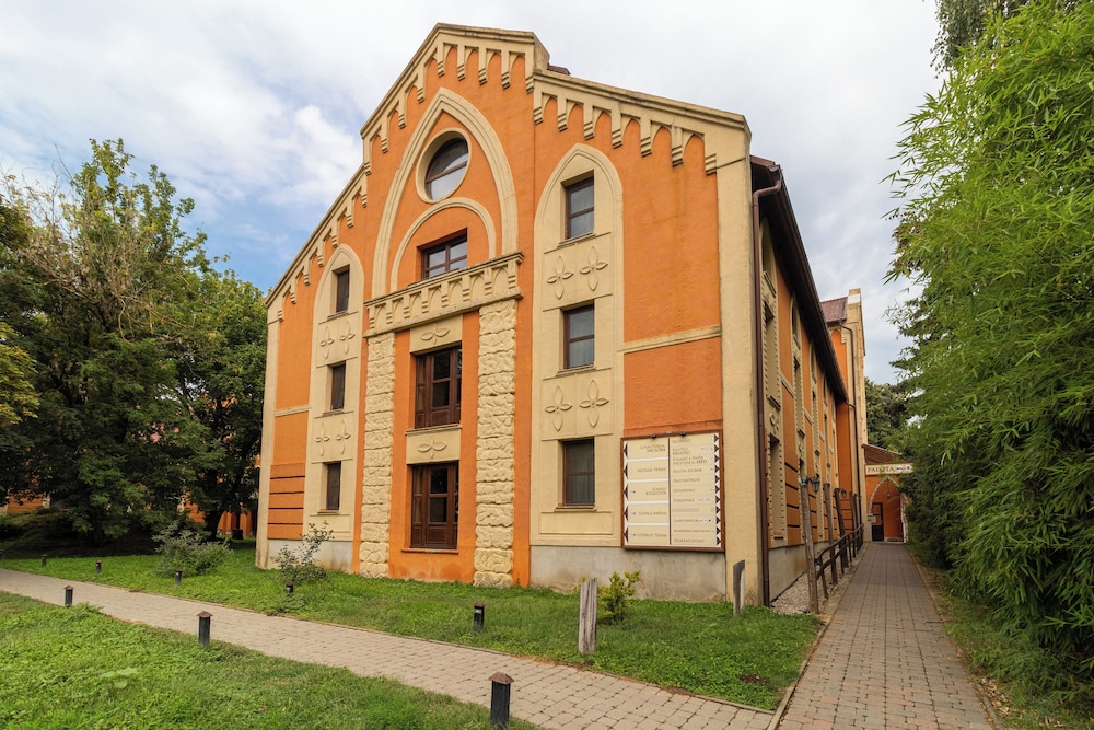 Puchner Castle Hotel - last minute hotel in Magocs