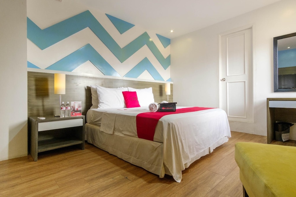 Reddoorz Plus At Casino Street Makati in Makati City, Philippines