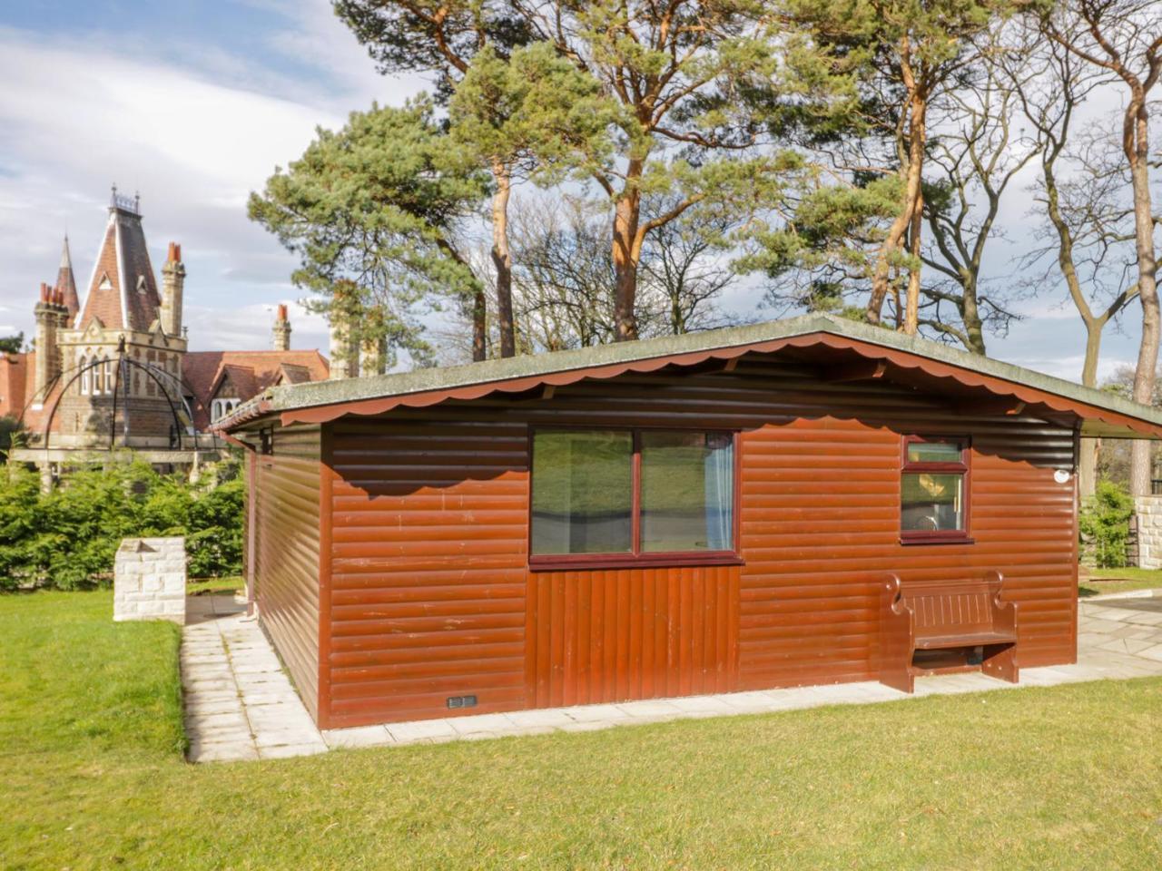 Foxglove Lodge — 4-Star Luxury Hotel in Saltburn-By-The-Sea, United Kingdom