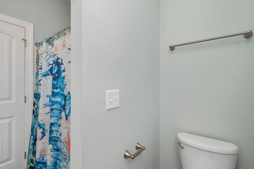 Pawsitively Paradise by Oak Island Accommodations - photo 14