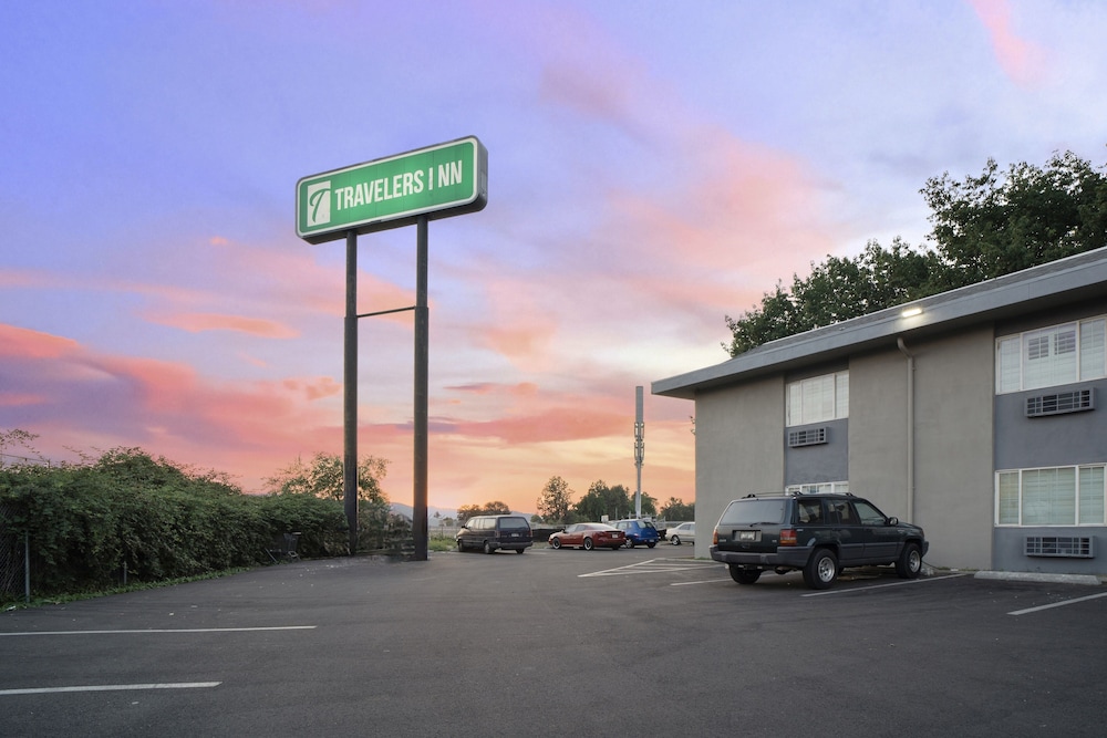 Travelers Inn Medford - photo 19