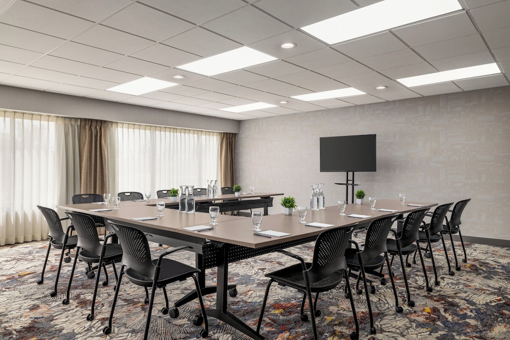Crowne Plaza Auburn Hills by IHG - photo 66
