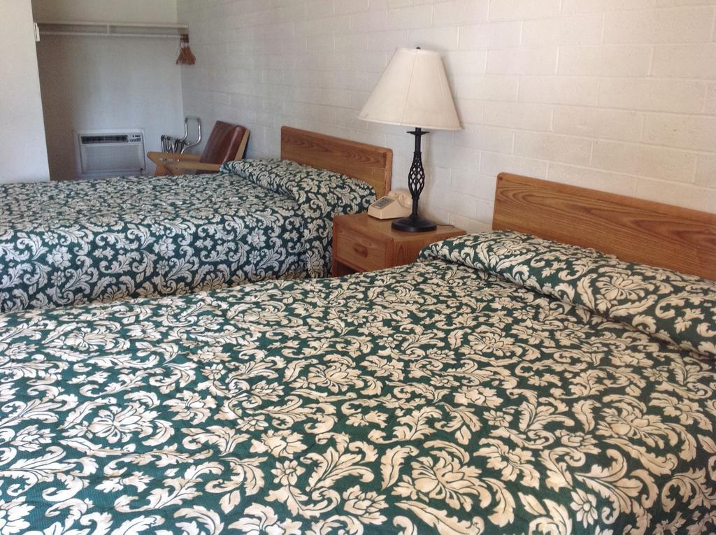 Wiebe Motel - photo 5