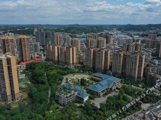 Yulin Garden Hotel in Nanchong, People's Republic of China