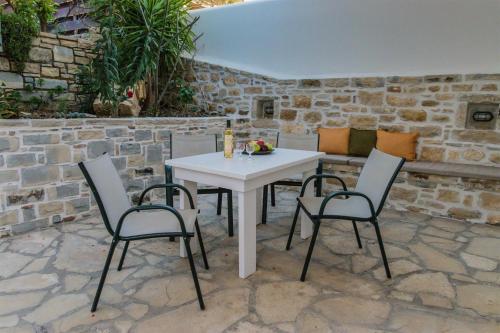Sunshine Matala - carbon neutral hotel in Unknown City