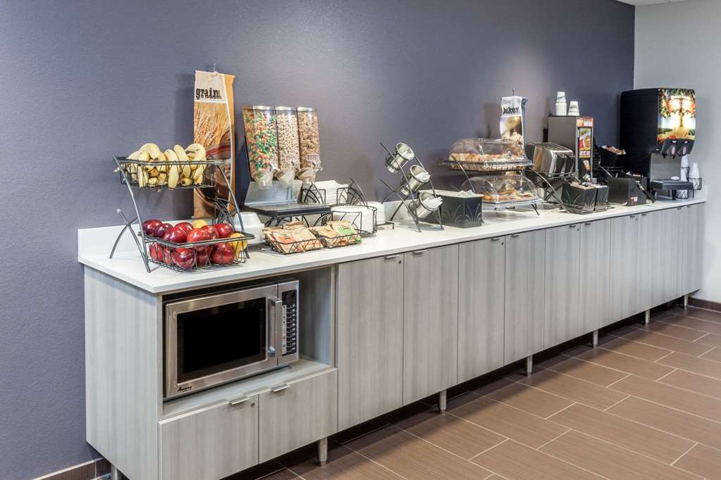 Microtel Inn & Suites by Wyndham West Fargo Medical Center - photo 13