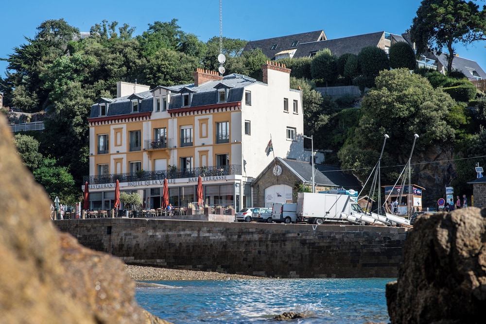 Hôtel De La Vallée - carbon neutral hotel in Dinard