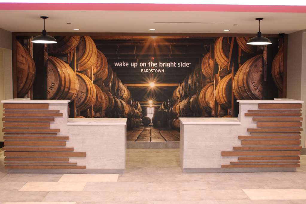 La Quinta Inn & Suites by Wyndham Bardstown - photo 3