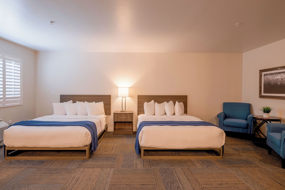 Inn At Moss Landing Point - photo 17