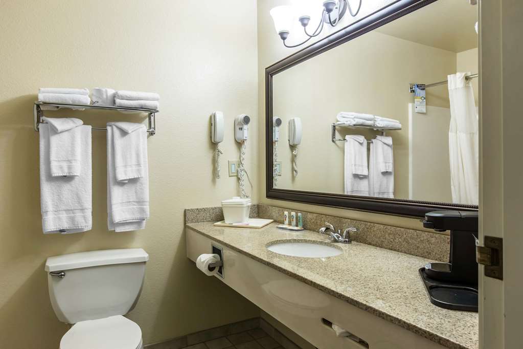 Quality Inn & Suites Silverthorne Copper Mountain - photo 12
