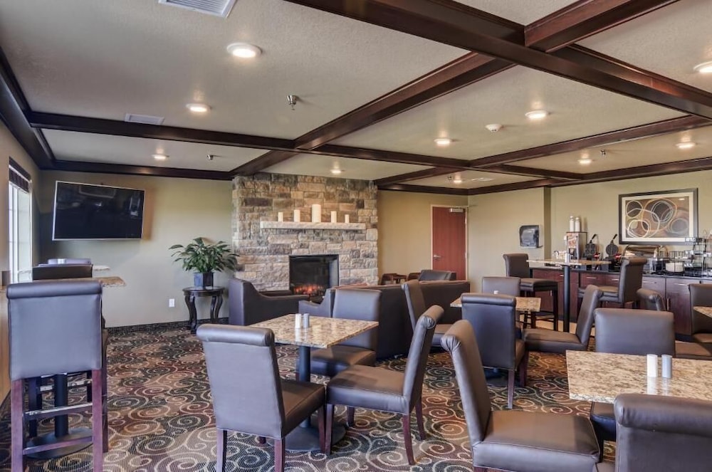 Cobblestone Inn & Suites Altamont - photo 55