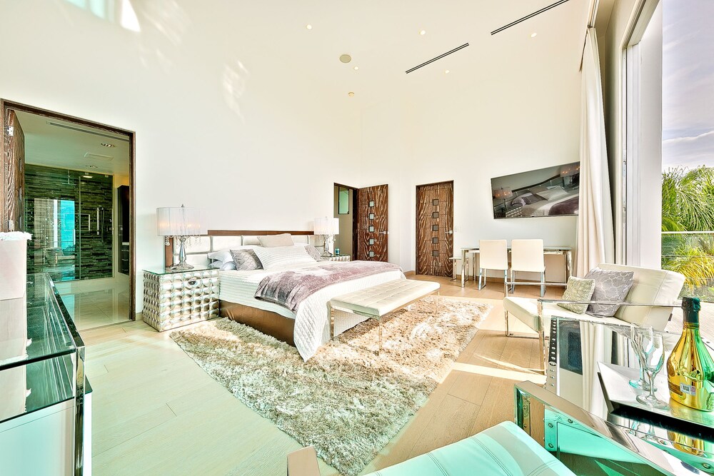 Hollywood Estate With Stunning Views - photo 5