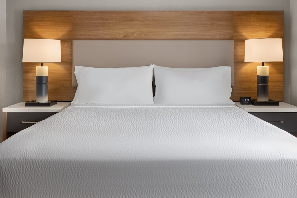 Candlewood Suites Richmond South by IHG - photo 12