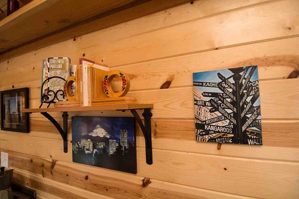 Caravan The Tiny House Hotel - photo 15