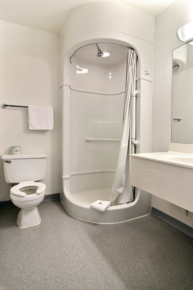 Travelodge by Wyndham Raton - photo 14