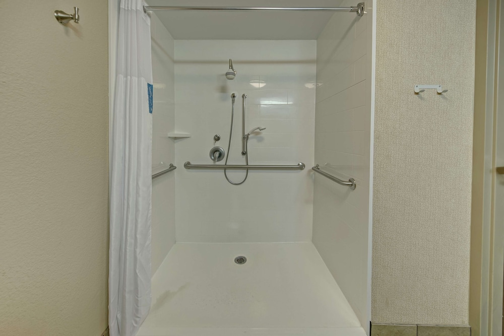 Hampton Inn & Suites Memphis Wolfchase Galleria - photo 33